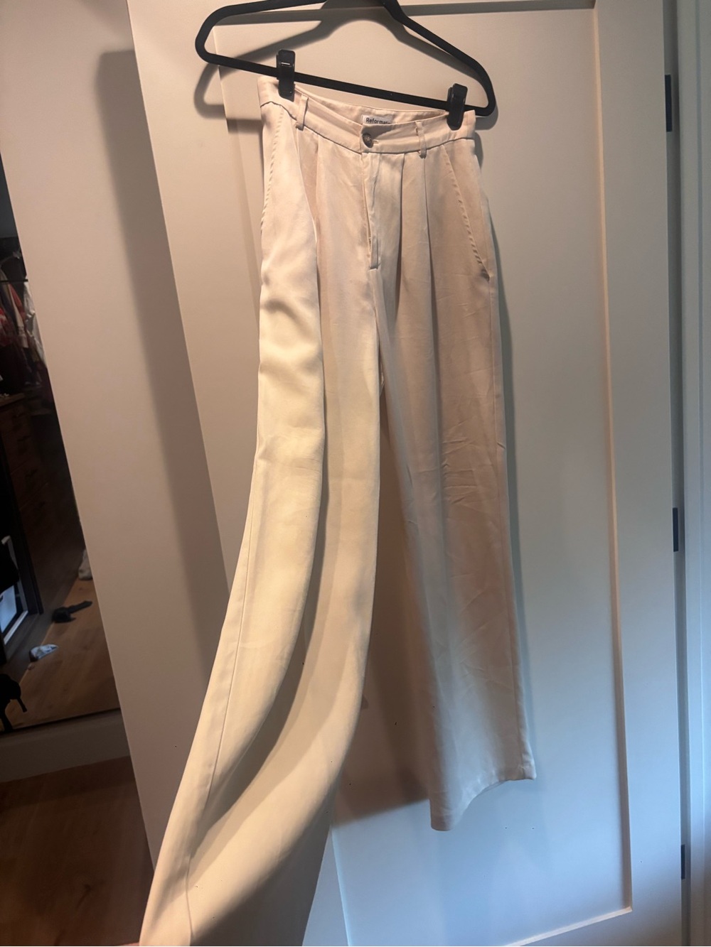 Reformation Mason Pant, size 2, oyster, like new - Picture 12 of 12
